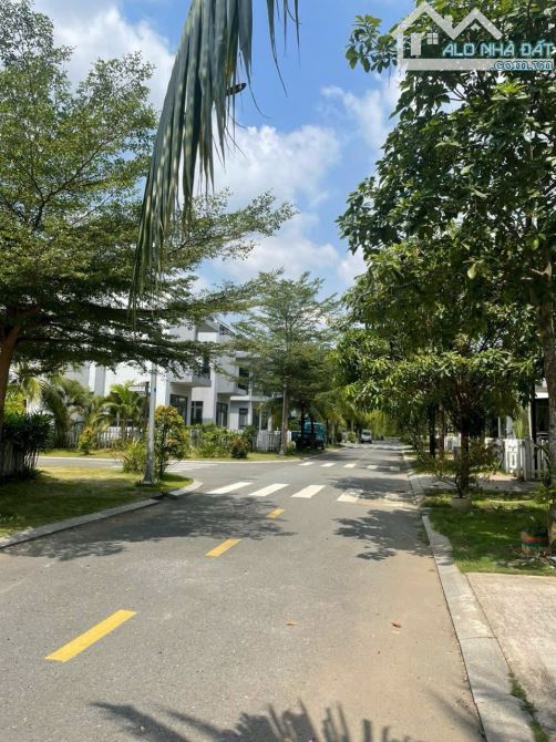 Biệt Thự Bella Villa Đức Hoà Ngộp Chỉ 3ty3 - 6