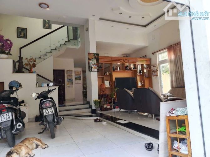 Cho thuê biệt thự KDC Sông Đà, DT 10x20, 5pn, garage, sân cực rộng - 6