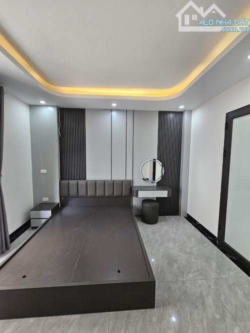 Ô Tô Đỗ Cổng, Nhà 5 Tầng, Phố Thanh Am, Full Nội Thất, Chỉ 6 Tỷ - 6