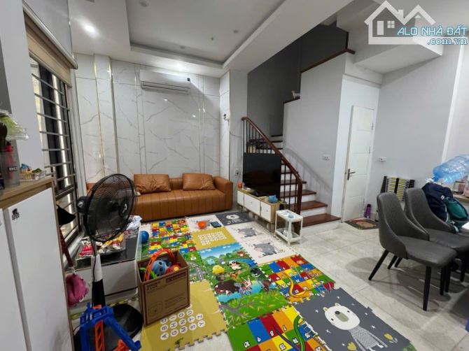 Bán Nhà riêng Phố Mỹ Đình 35M2. Chỉ 5,6 tỷ - 6