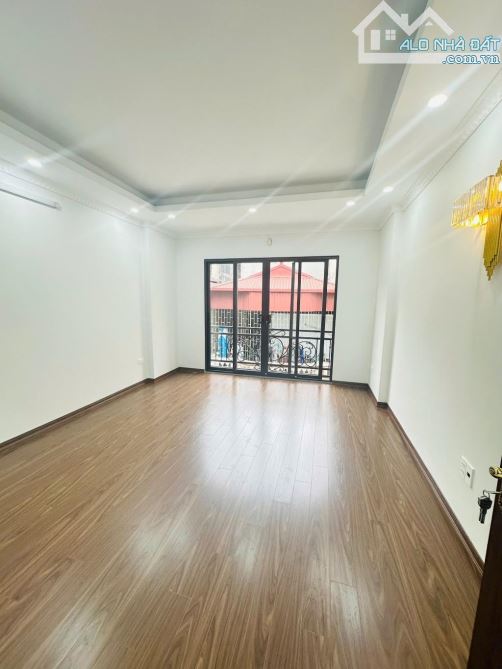 BÁN NHÀ MỚI 51M2 - 5T MỚI - THANG MÁY - QUAN HOA - CẦU GIẤY - HAI THOÁNG 12.8 TỶ - 6