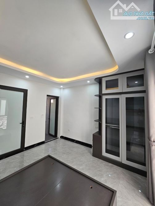 Ô Tô Đỗ Cổng, Nhà 5 Tầng, Phố Thanh Am, Full Nội Thất, Chỉ 6 Tỷ - 7