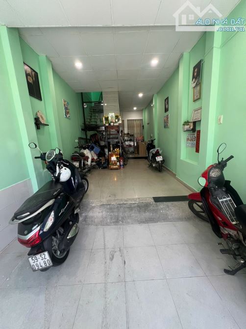 CĂN HỘ DỊCH VỤ DÒNG TIỀN 300TRIỆU/NĂM GIÁ NHỈNH 7TỶ - 7