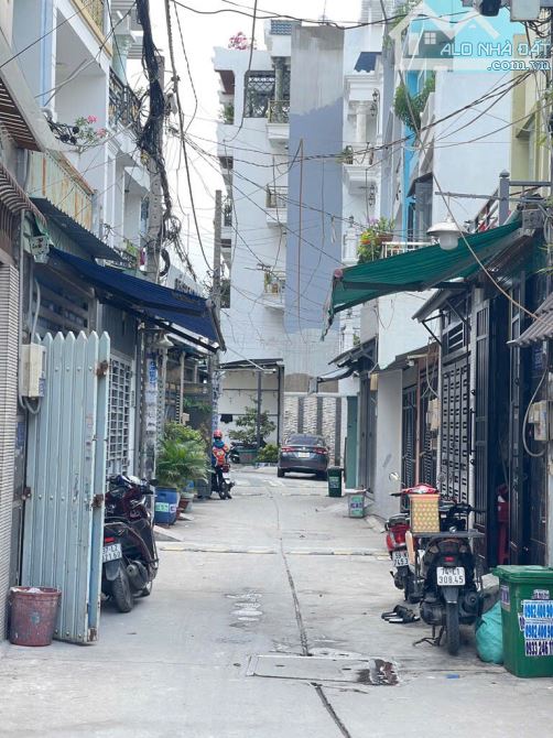 Bán nhà 3 tầng kiên cố Liên Khu 4-5, Bình Tân, 4x19, ô tô ngủ trong nhà, chỉ nhỉnh 5 tỷ - 8