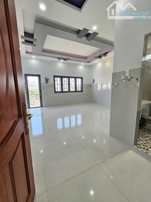 Nhà 3 Tầng Mặt Tiền Đường Số,Tân Quy,Quận 7, 5PN,113m2,Chính chủ bán gấp! Giá 16 Tỷ - 8