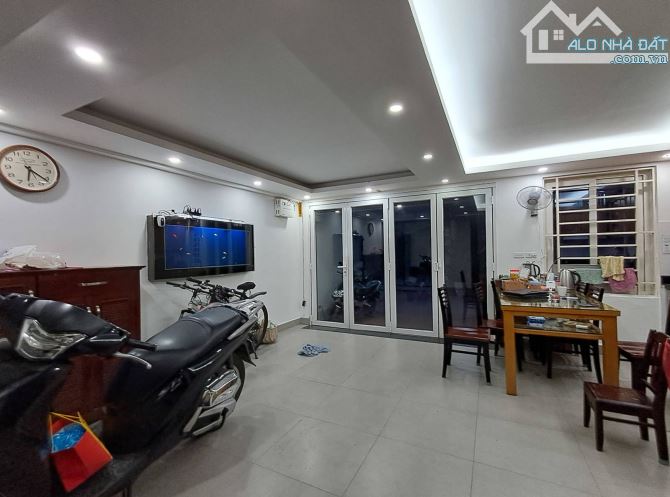 Bán nhà dân xây chắc chắn mặt ngõ ô tô tránh, đỗ cửa, vào nhà, lô góc hiếm đẹp - 8
