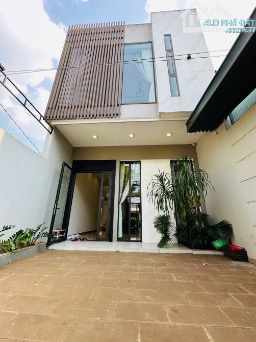 🏡 Nhà đẹp mặt tiền đường 17/3 - Đang kinh doanh HomeStay