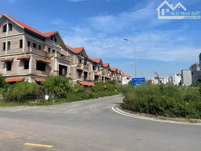 Chủ cân bán mấy lô lk kđt Đại Dương mặt Đại Tráng nhìn vh .dãy Mạc Dĩnh Ch Nguyễn Đăng Đạo