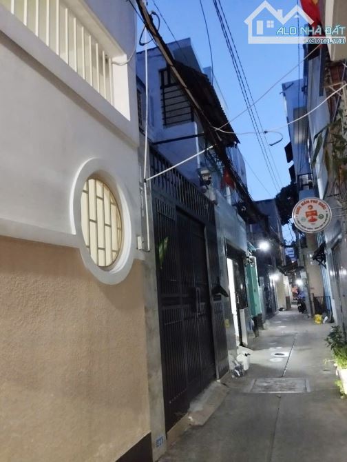 NHÀ GẦN NHÀ THỜ TÂN HOÀ- TRƯỜNG SA P13 PN- 3 TẦNG- 61M2- 7,5 TỶ
