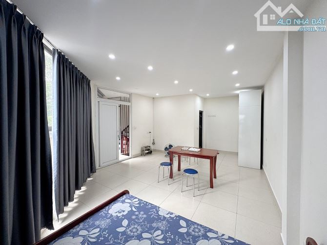 Bán nhà phân lô Nghĩa Tân, vỉa hè, ôtô tránh, kinh doanh đa dạng, 56m2 dân xây. Hơn 18 tỷ
