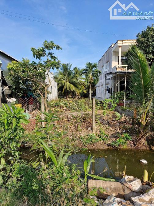Bán 414 m2 đất có thổ cư mặt tiền đuờng huyện 93,xã Trung An tp Mỹ Tho