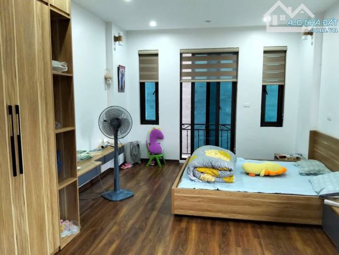 Chỉ 5.6 tỷ nhà 5 tầng, 3 ngủ tại Thụy Phương tặng Full nội thất, ô tô cách 10m