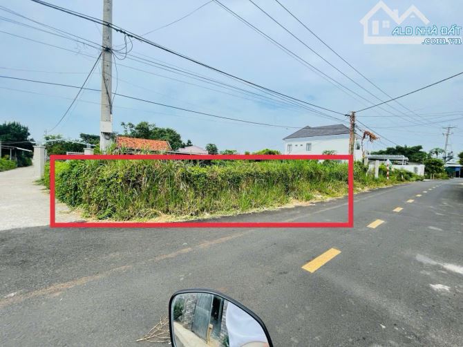 BÁN LÔ GÓC 2 MT NHỰA - NGUYỄN HỮU HUÂN - TT ĐẤT ĐỎ ,BRVT GIÁ HƠN 2 TỶ
