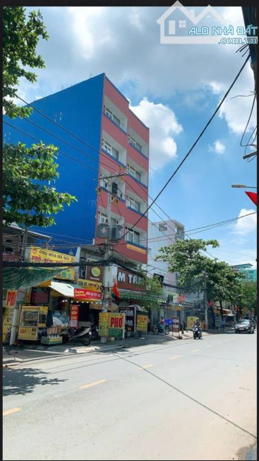Bán CHDV mặt tiền Nguyễn văn khối Tn180 triệu/tháng giá 50 tỷ