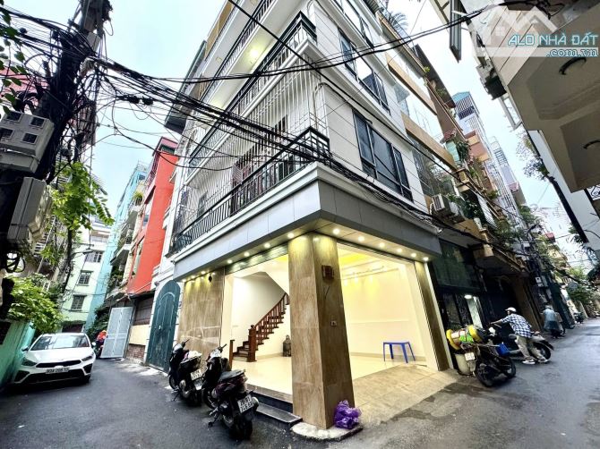 HÀNG HIẾM ! Vương Thừa Vũ, Lô góc, 2 mặt tiền, Gara ô tô, 38m2, Chỉ 13,5 tỷ
