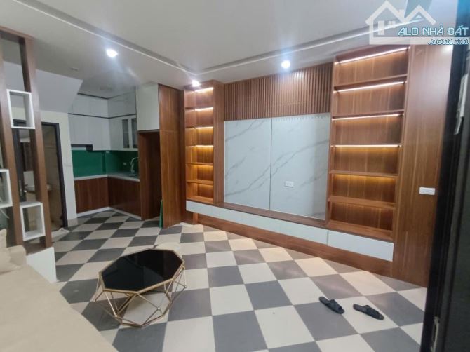 NHÀ ĐẸP 4 TẦNG – FULL NỘI THẤT – PHỐ TRẦN KHÁT CHÂN – NGÕ THÔNG – Ở LUÔN