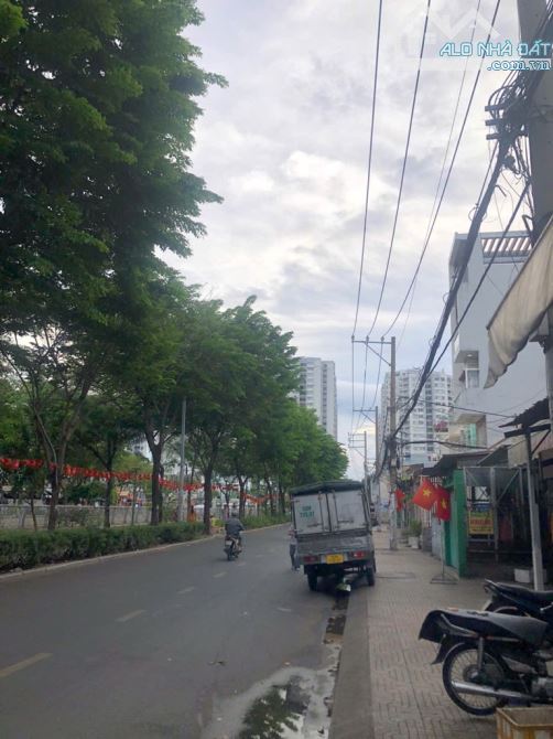 PHAN VĂN KHOẺ..PHƯỜNG 5..QUẬN 6..66.8M2..5 TẦNG..13.5 TỶ – MẶT TIỀN 3.5 - DAI 20 - LH