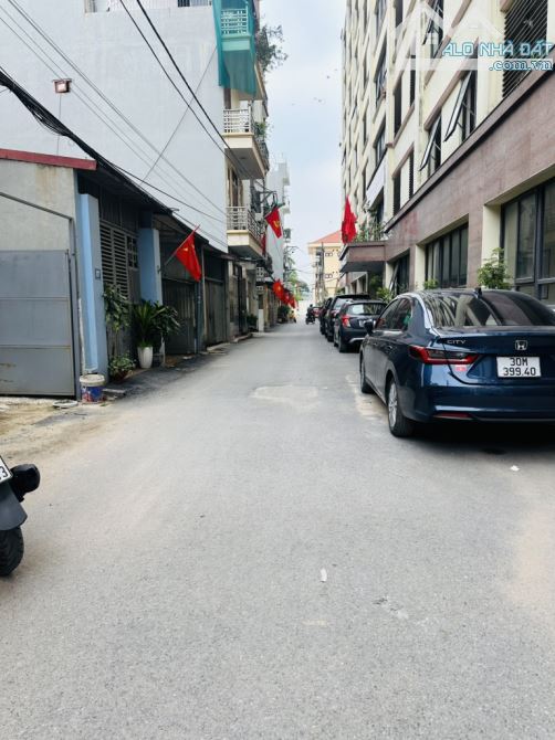 Bán Nhà Lai Xá Ô Tô Đỗ Cửa - Khu Chính Trị Phân Lô An Ninh Đỉnh