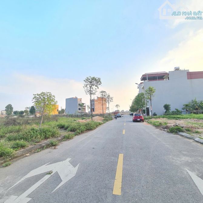 Bán đất Vạn An Resident nhìn Thẳng Chợ , P. Vạn An , TP. Bắc Bling. Giá 7.1 tỷ