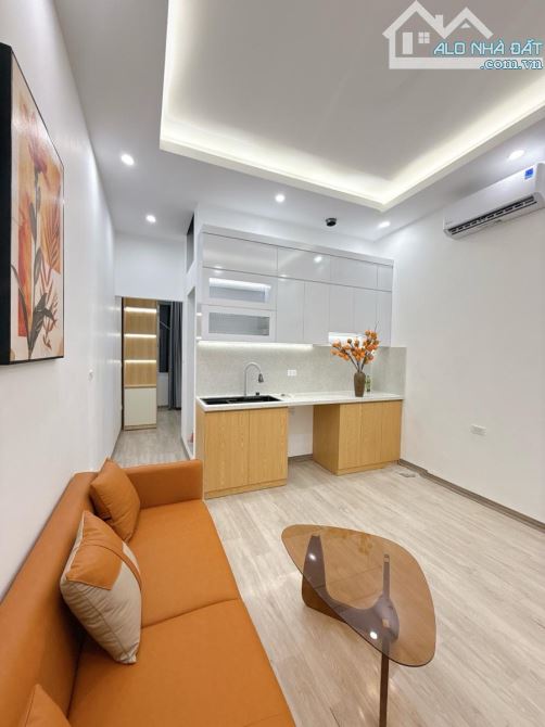 Bán căn hộ tập thể Tổng cục địa chính Vũ Ngọc Phan Đống Đa sổ to giá mềm!!!