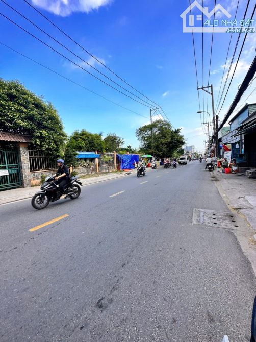 🌈Đất Ngã Tư Ga ngang khủng 5m chỉ 34tr/m2 💵💵
🍀Diện tích ngang 5 dài 25 CN 124,5m2 (