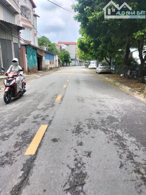 🏡 CHÍNH CHỦ BÁN NHÀ 3 TẦNG ĐẸP LONG LANH – DIỆN TÍCH KHỦNG 129M² – THÔN NHUẾ, KIM CHUNG