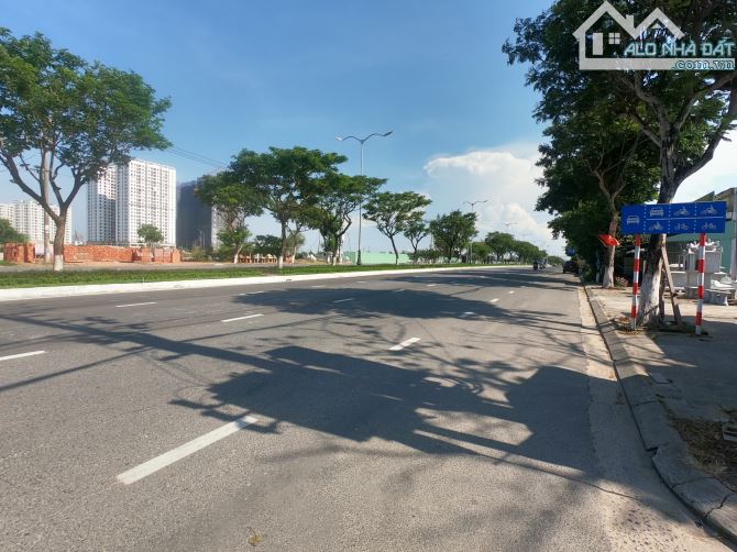 BÁN ĐẤT TẶNG NHÀ C4 ĐƯỜNG TRẦN ĐẠI NGHĨA, HÒA HẢI, NGŨ HÀNH SƠN, 196M2, MT 7M5, GIÁ 3 TỶ.