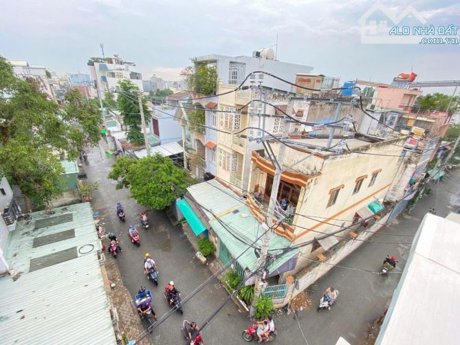 Nhà Hiệp Bình Chánh, kế Gigamall, 75m2 ngang 6m kinh doanh tốt, nhỉnh 5tỷ TL
