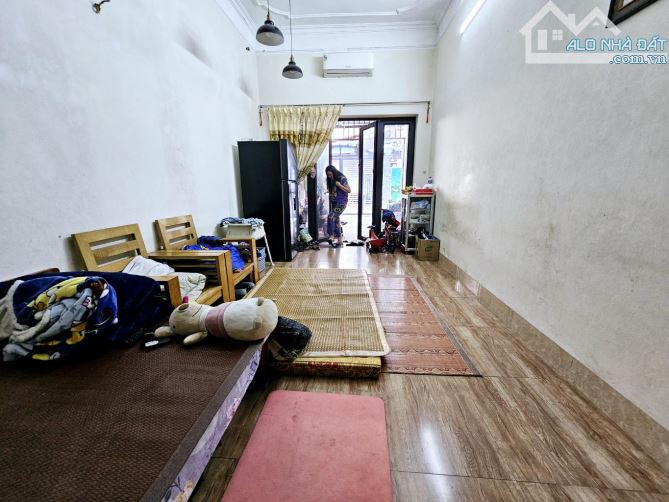 BÁN NHÀ DÂN XÂY Ô CÁCH 56m2, NGÕ Ô TÔ 7 CHỖ, NỞ HẬU, KINH DOANH, AN SINH ĐỈNH