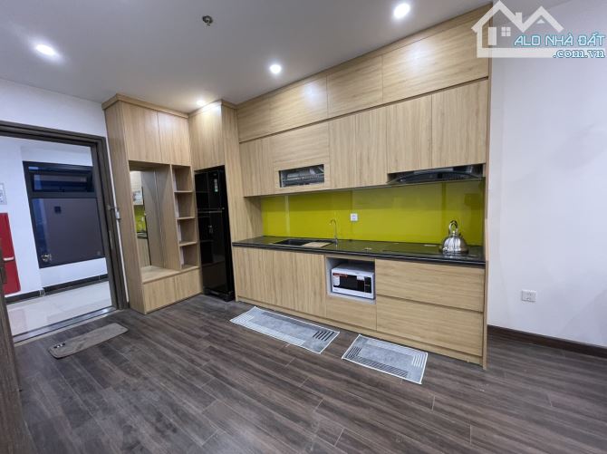 🌹 Bán căn 2PN full nội thất tầng trung view vể bơi Vô cực giá 2,350 triệu
