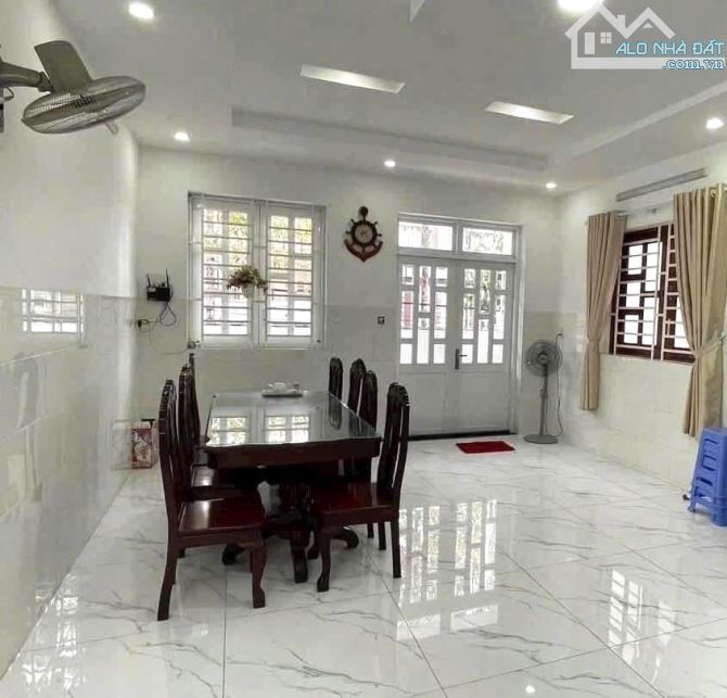 Nhà Mặt Tiền  3 Tầng, Gần Võ Văn Ngân Bình Thọ, 77m2(4mx15m), Chỉ Nhỉnh 5 Tỷ(thương lượng)