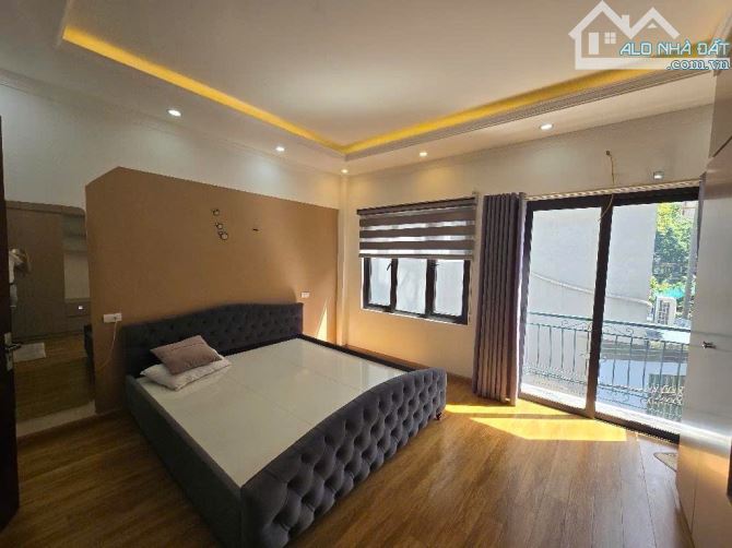 Bán nhà Nguyễn Văn Cừ, Nhà mới 5 tầng 4 thoáng, Hộ khẩu Gia Thụy