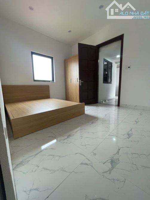 Bán nhà dòng tiền phố Hoàng Cầu, 10 phòng, thang máy, pccc tiêu chuẩn, chỉ 8.8 tỷ