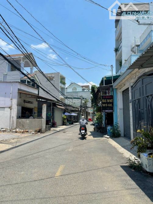 Bán nhà mặt tiền đường 147 ngay CĐ Công Thương. 90m2 8.5 tỷ