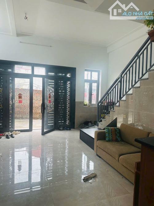 Bán nhà 3 tầng mới tinh TPBN giá chỉ hơn 3 tỷ
