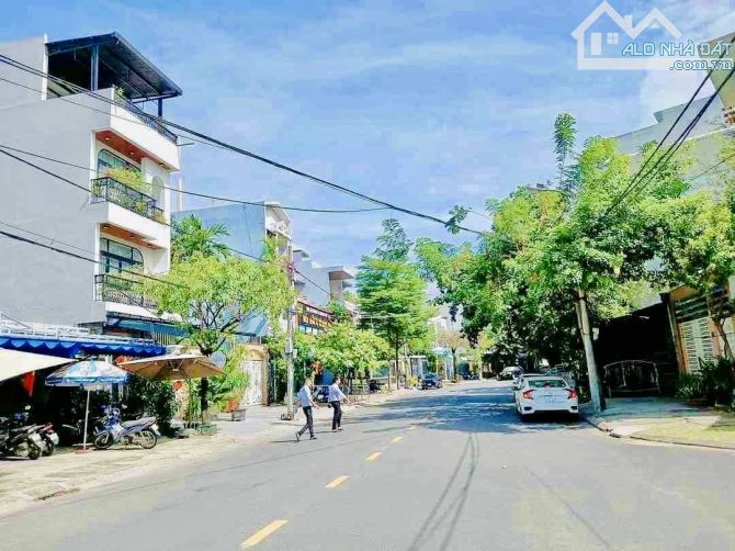 Hiếm ! Nhà 2,5 Tầng Ngô Tất Tố - Hoà Cường Bắc - Đường 10m5 - Giá Cực Tốt - 9ty3.