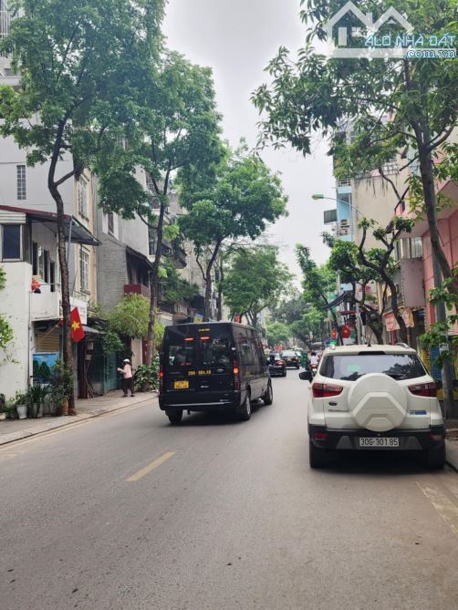 Bán nhà Mặt Phố Thụy Khuê nhà 2 mặt Phố 90m 30 tỷ
