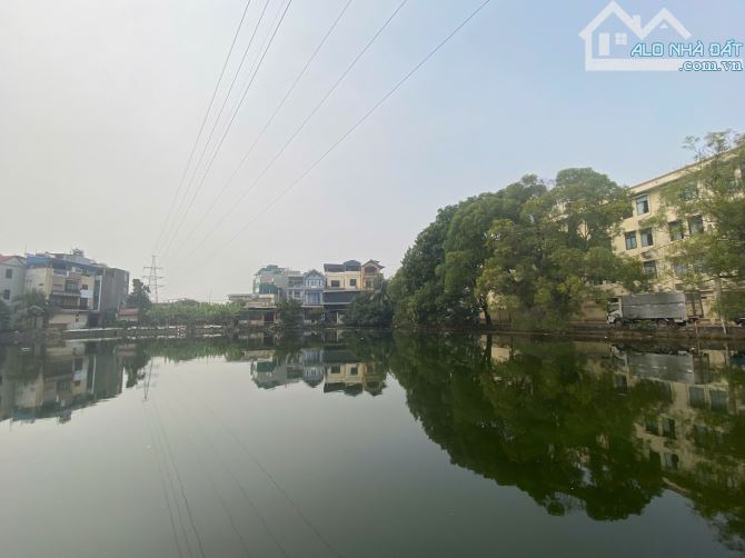 Giảm gần 1 tỷ - Đất Yên Nghĩa ô tô tránh view hồ, kinh doanh, gần vành đai 4, ĐH Fenika