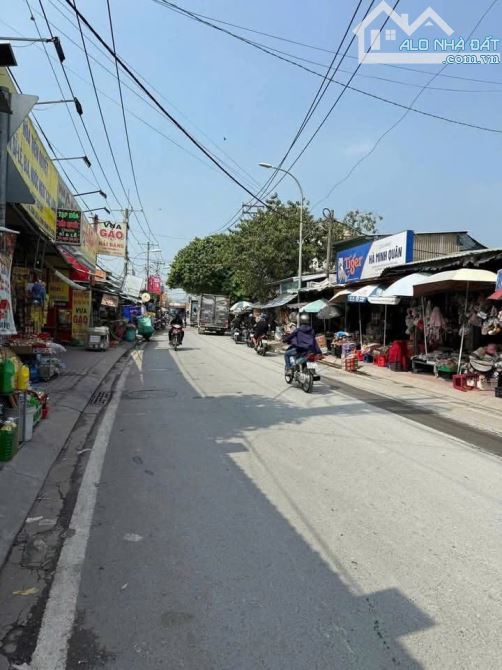 Bán gấp nhà mặt tiền chợ Bình Chánh kinh doanh đa ngành nghề