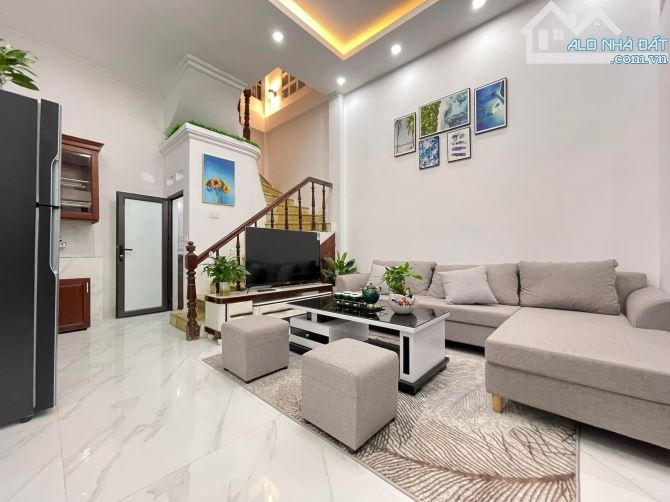 Bán nhà Phan Đình Giót: 23m2*4T chỉ 4 tỷ 2, có sổ, ở luôn, 3 ngủ, khu vực hiếm, gần ô tô,