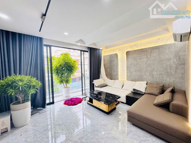 Chủ cần BÁN NHÀ ĐẸP  – CÁCH BIỂN 200M trung tâm Tp Nha Trang