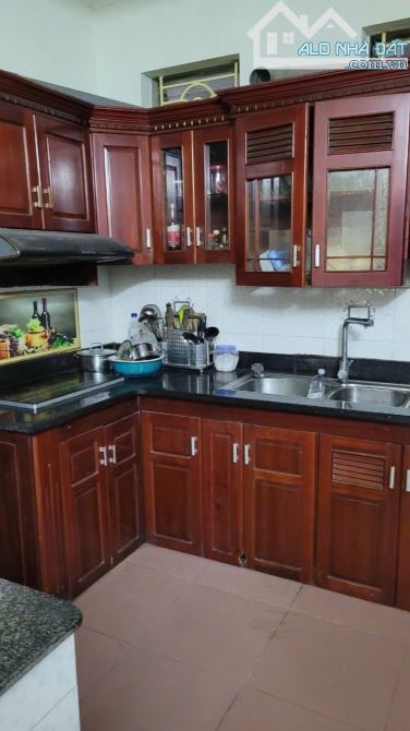 Bán nhà 3.5 tầng đường Tạ Quang Bửu, Kinh Bắc