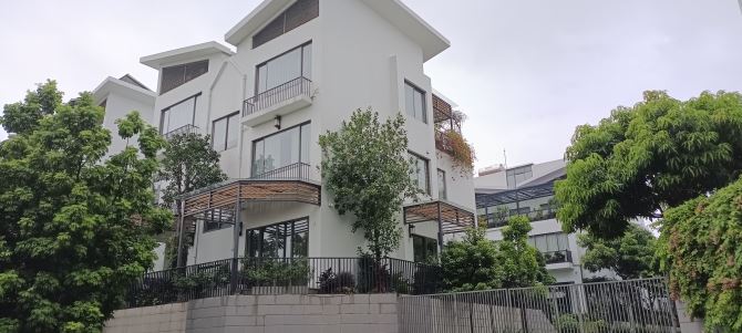 Hiếm! Bán gấp đất Ngọc Thụy, 100m2, MT rộng, ô tô vào tận đất, sau QH tiềm năng cao