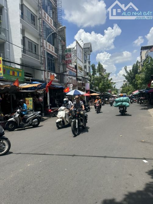 BÁN NHÀ MẶT TIỀN NGAY CHỢ PHẠM VĂN BẠCH- TÂN BÌNH- DÒNG TIỀN MẠNH- 4x38M-17 TỶ