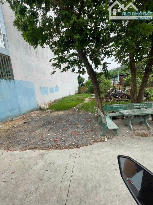 Bán gấp lô đất ngay lê minh nhựt 180m2 giá 2 tỷ 650