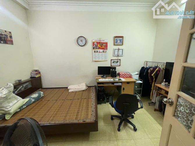 BÁN ĐẤT TẶNG NHÀ - YÊN HÒA - CẦU GIẤY - 15M RA Ô TÔ - NGÕ THÔNG - 80M2, 4 TẦNG, GIÁ TỐT