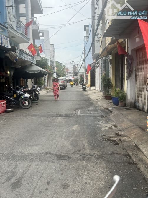 BÁN NHÀ 1 TRỆT 3LẦU MỚI ĐẸP – ĐƯỜNG SƠN KỲ , P. SƠN KỲ, TÂN PHÚ – GẦN ĐH CÔNG THƯƠNG