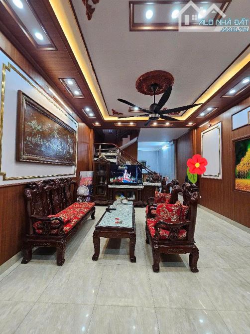 Bán nhà Phúc Lợi, Long Biên, nhà đẹp dân xây 68m2 chỉ 8 tỷ hơn