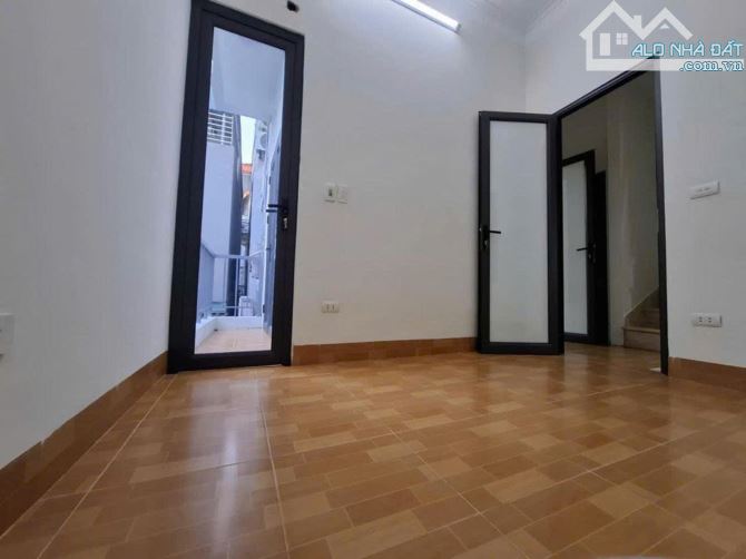 BÁN NHÀ BÙI XƯƠNG TRẠCH THANH XUÂN - NHÀ DÂN XÂY CHẮC CHẮN - DT 30M2 GIÁ HƠN 5 TỶ