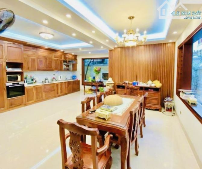 Bán gấp Liền Kề KĐT Văn Khê, chủ nhà là Cán Bộ, nhà đẹp 5 tầng có ô chờ thang máy giá đầu